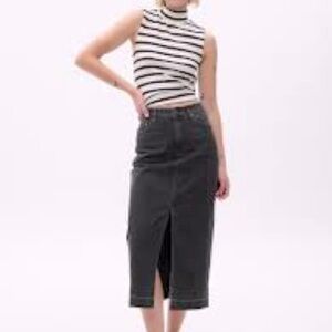 GAP  Black  Denim  Raw Hem Midi Skirt Size 32/14